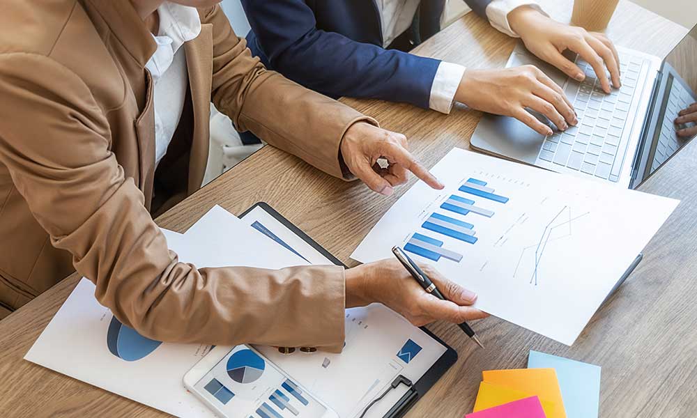 How To Become A Financial Controller