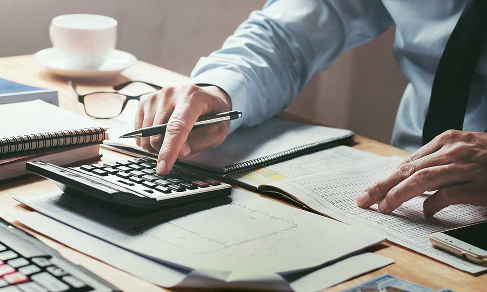 How To Become A Tax Consultant